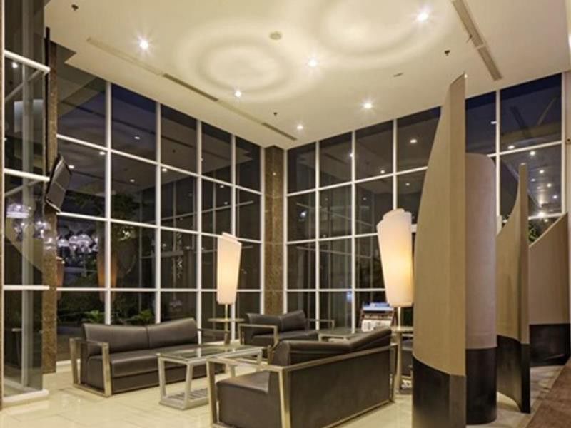 Howard Johnson By Wyndham Pekalongan Eksteriør bilde