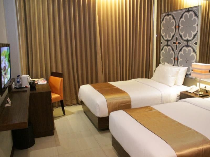 Howard Johnson By Wyndham Pekalongan Eksteriør bilde