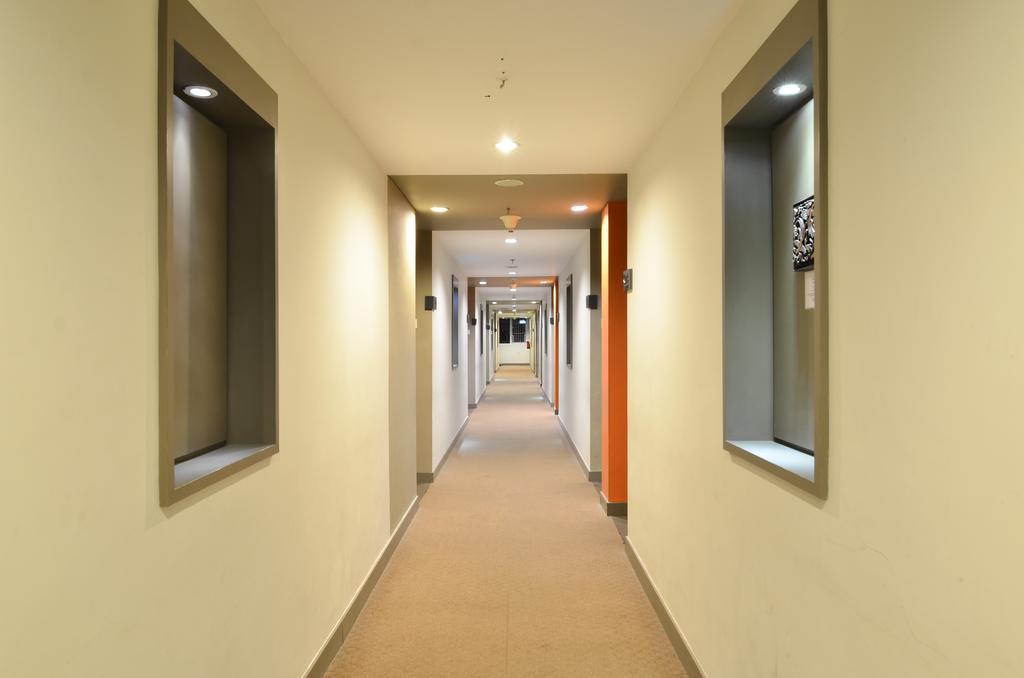 Howard Johnson By Wyndham Pekalongan Eksteriør bilde